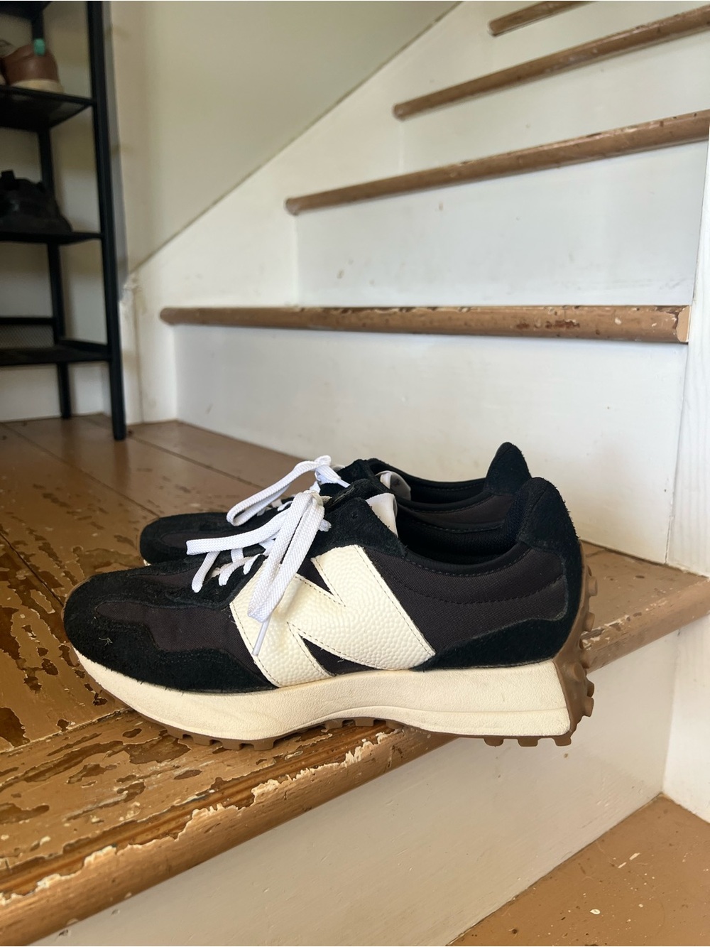 New Balance 327 Women’s Size 8 - Picture 3 of 8